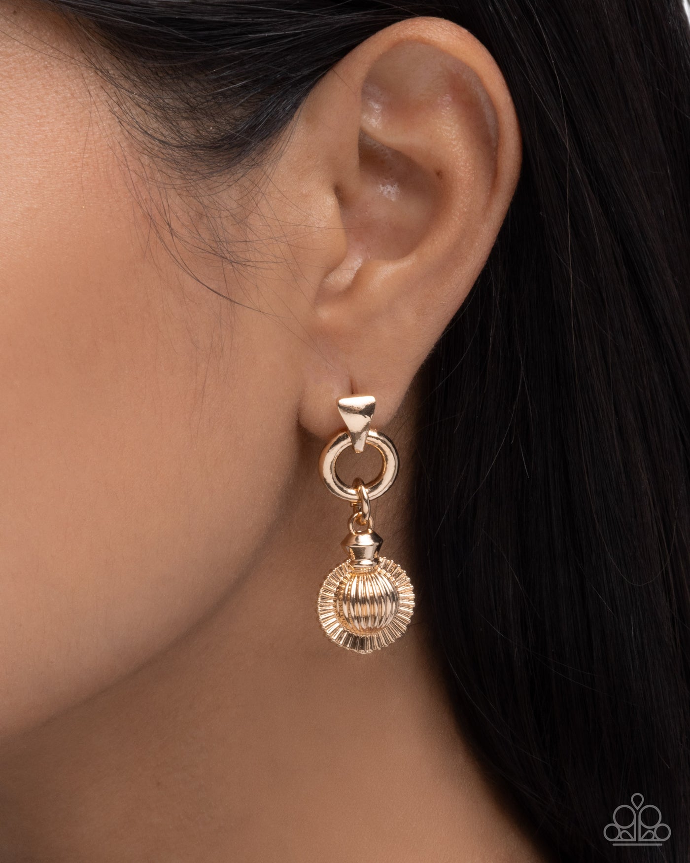 COMING SOON Paparazzi Slow Sway - Gold