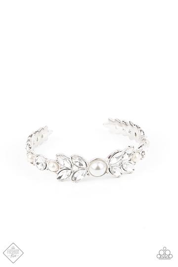 Paparazzi Regal Reminiscence White Bracelet